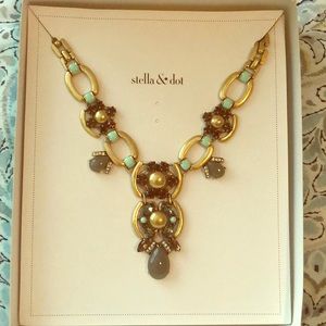Stella & Dot Statement Necklace